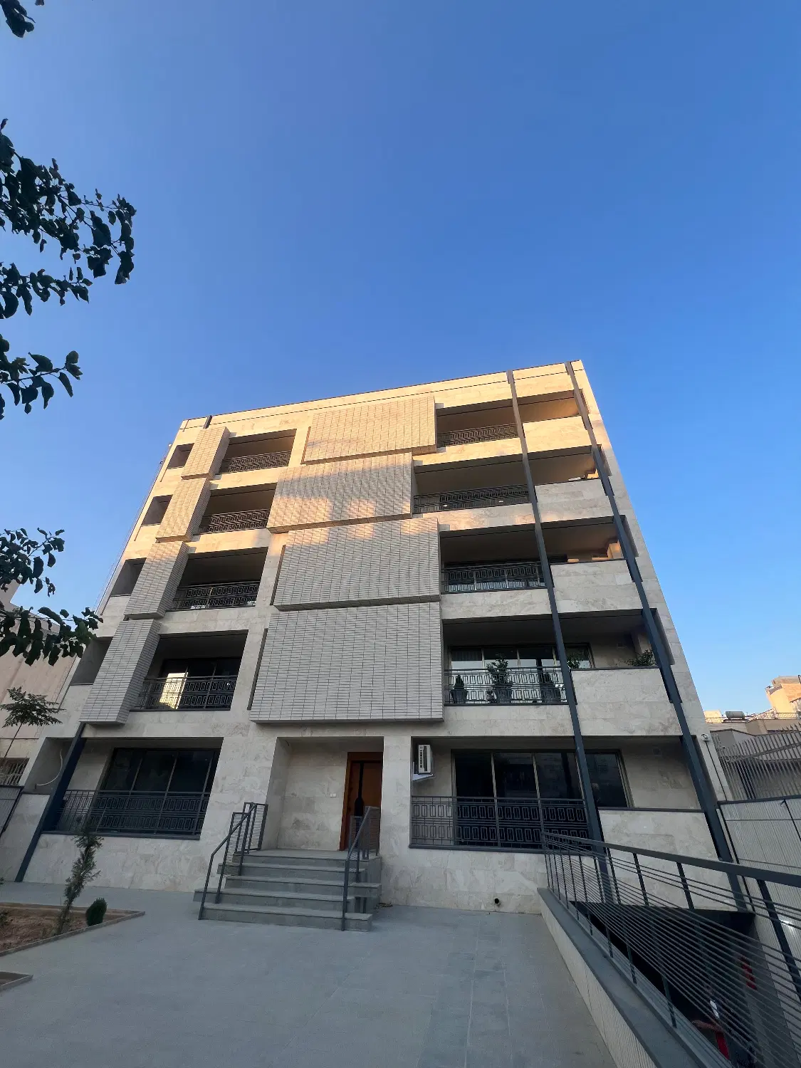 ۲۳۰ متر_تاپ لوکیشن قدوسی غربی