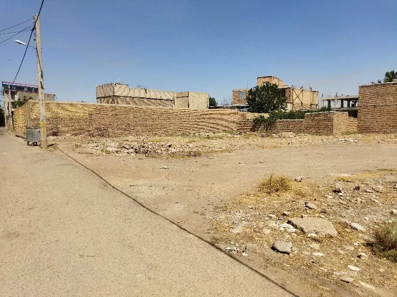 زمین کارگاهی و مسکونی
