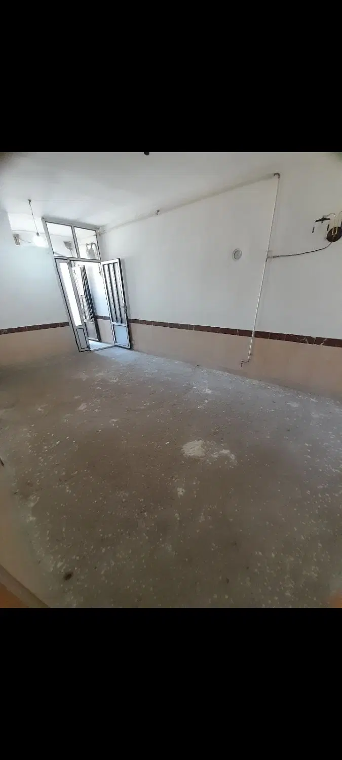 یک طبقه مسکونی ۹۰متری