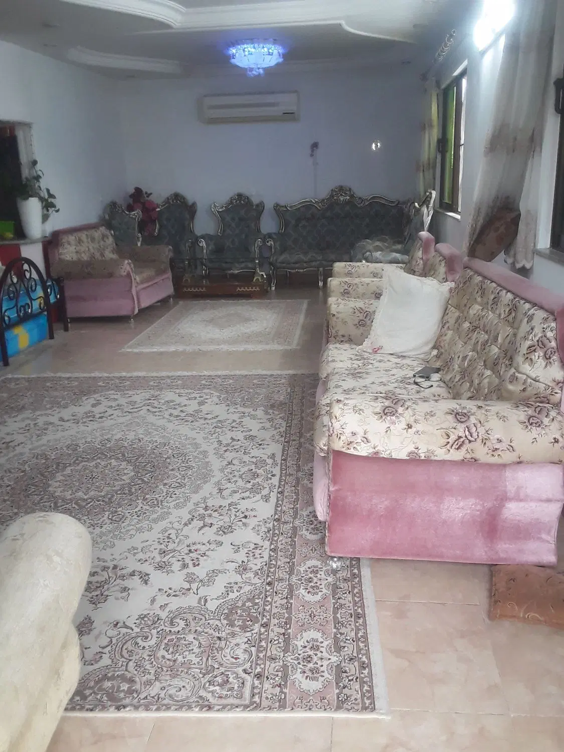 اجاره خانه دربستی با امتیاز ات مجزا وماشین رو