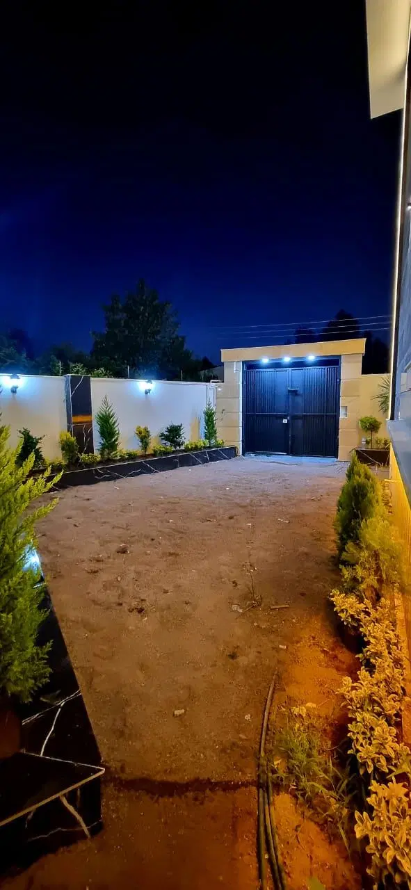 فروش ویلا ۱۴۰ متر زمین ۹۹ متر بنا دوبلکس مدرن