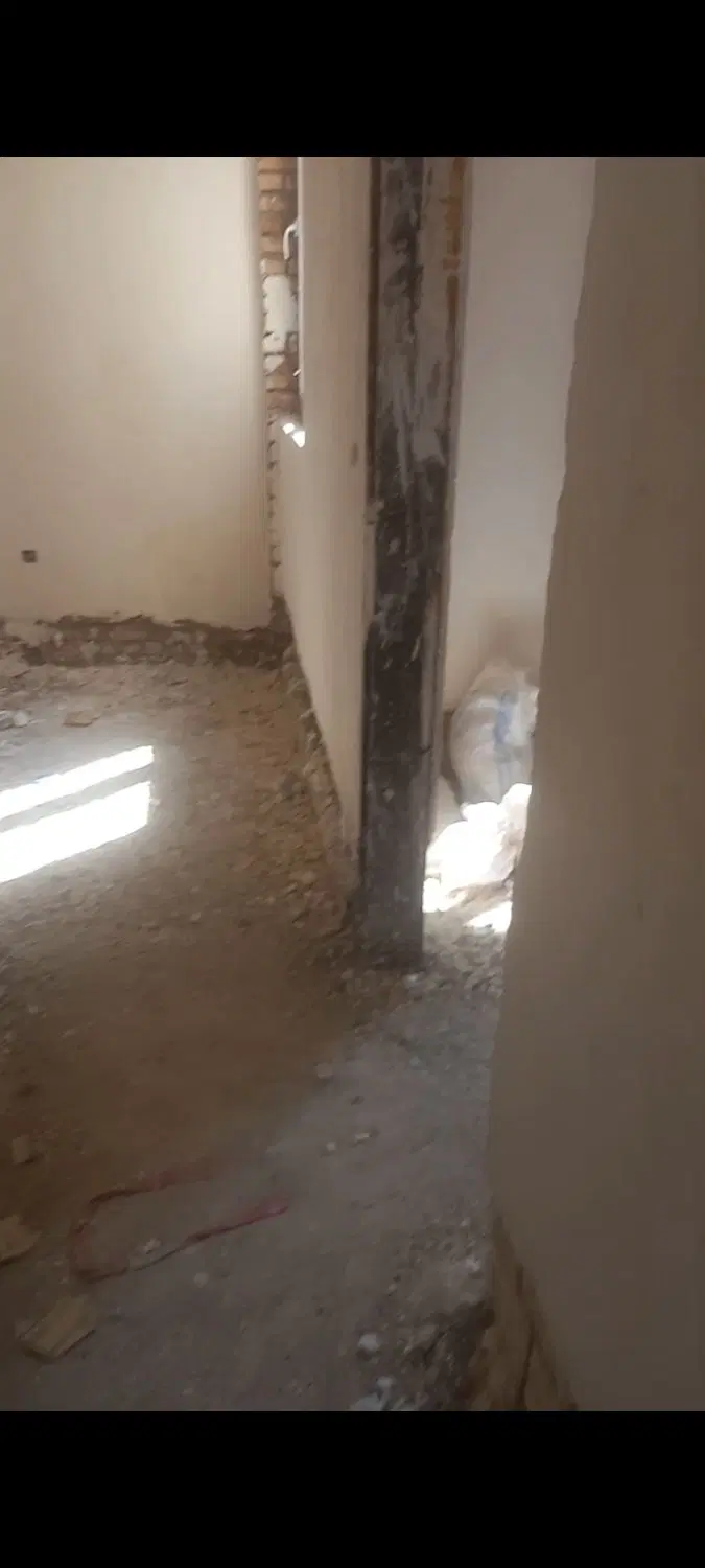 ساختمان نیمه کاره