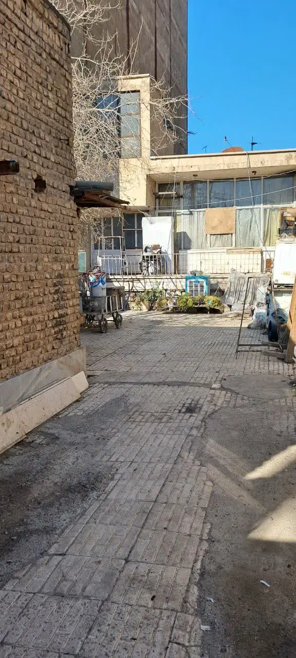 کلنگی 296متری واقع در خیابان مخابرات قرچک