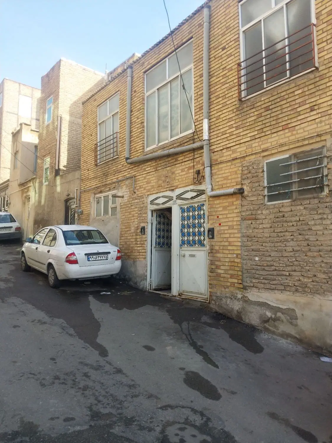 حیاط دو طبقه ۱۲۰ متری