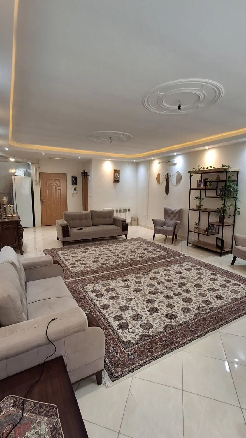 ۹۰ متر خیابان شهدا، دوتا پارکینگ