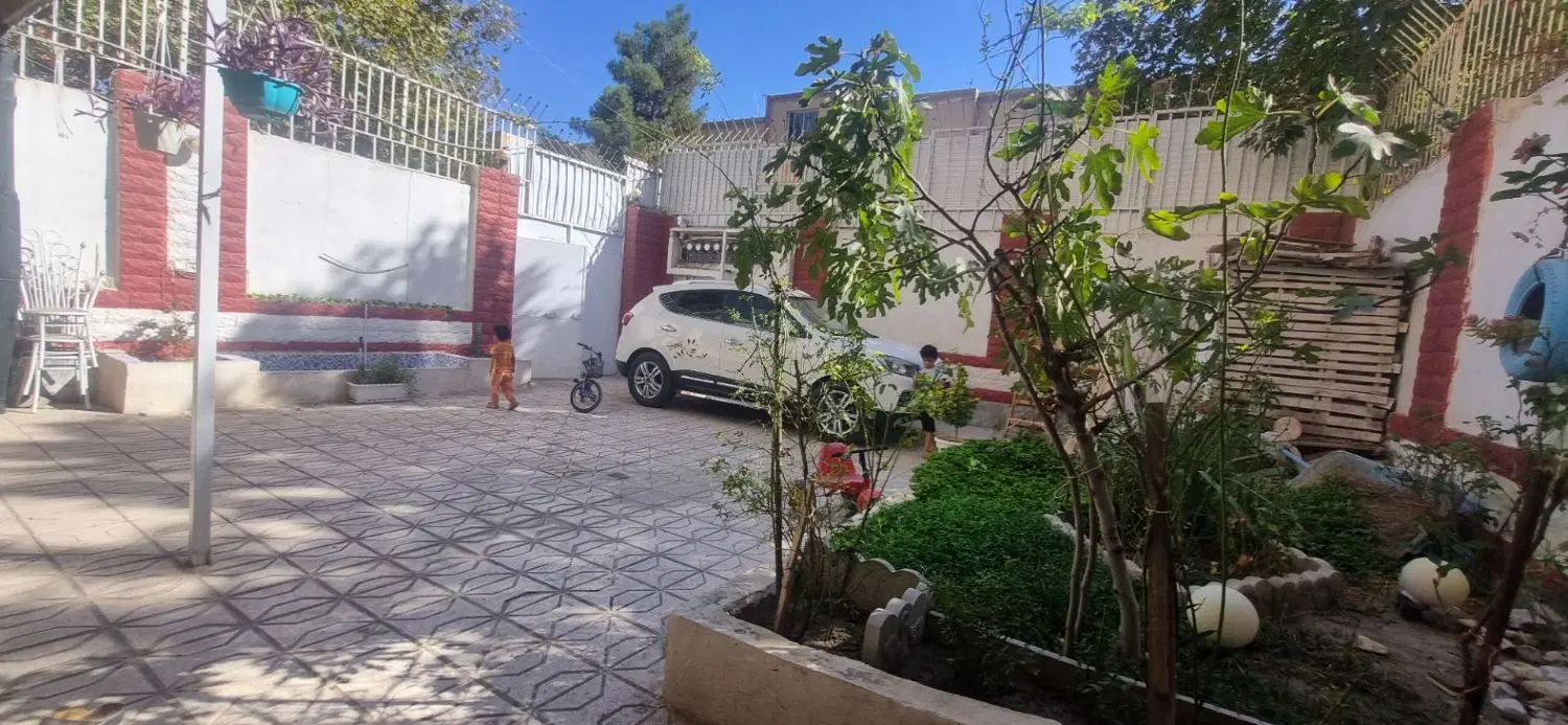 ۲۱۰متر ۳نبش دوربرگردان نزدیک حاشیه اندیشه