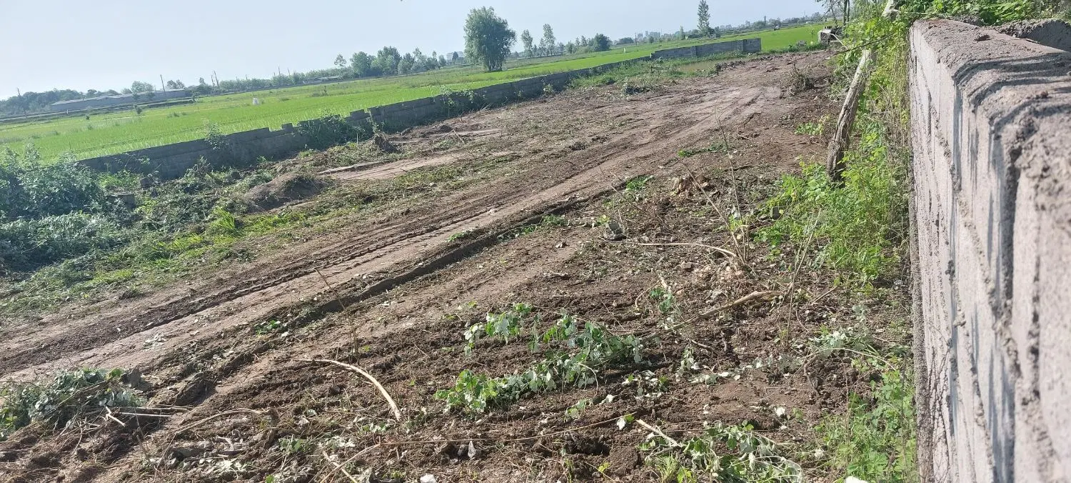 زمین چسبیده به بافت شهرکی روستای توریستی تشبندان
