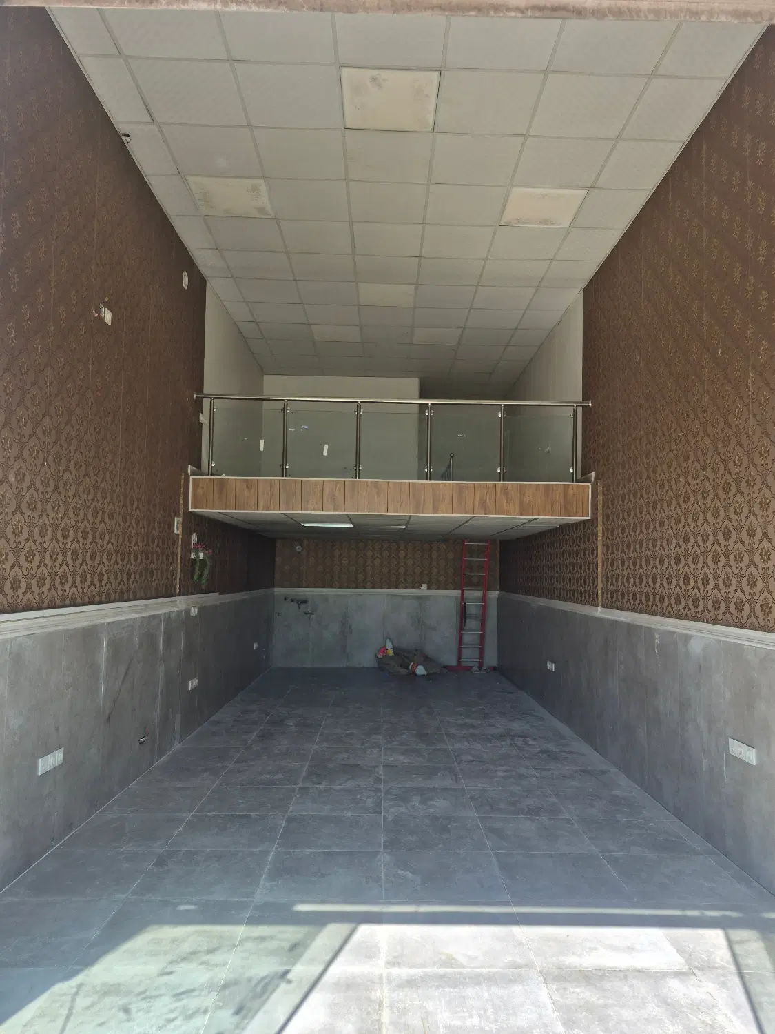 اجاره مغازه ۶۲متری در ۶۰متری شوراباد