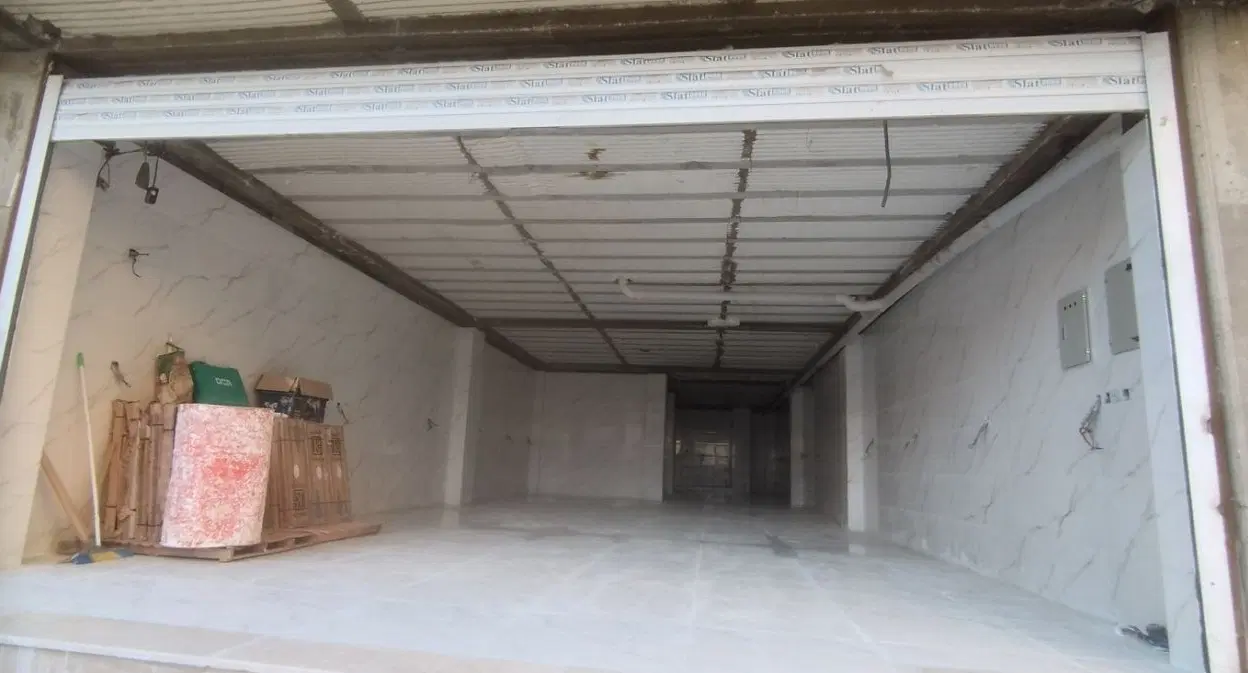 یک باب مغازه ۱۵۰متری در حال ساخت.