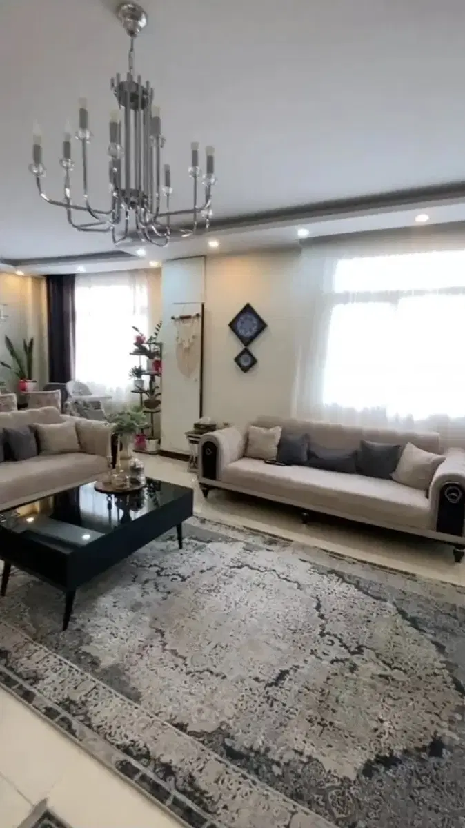 اجاره رودسر۸۳ متر ۲ خواب پارکینگ انباری دار - تمیز