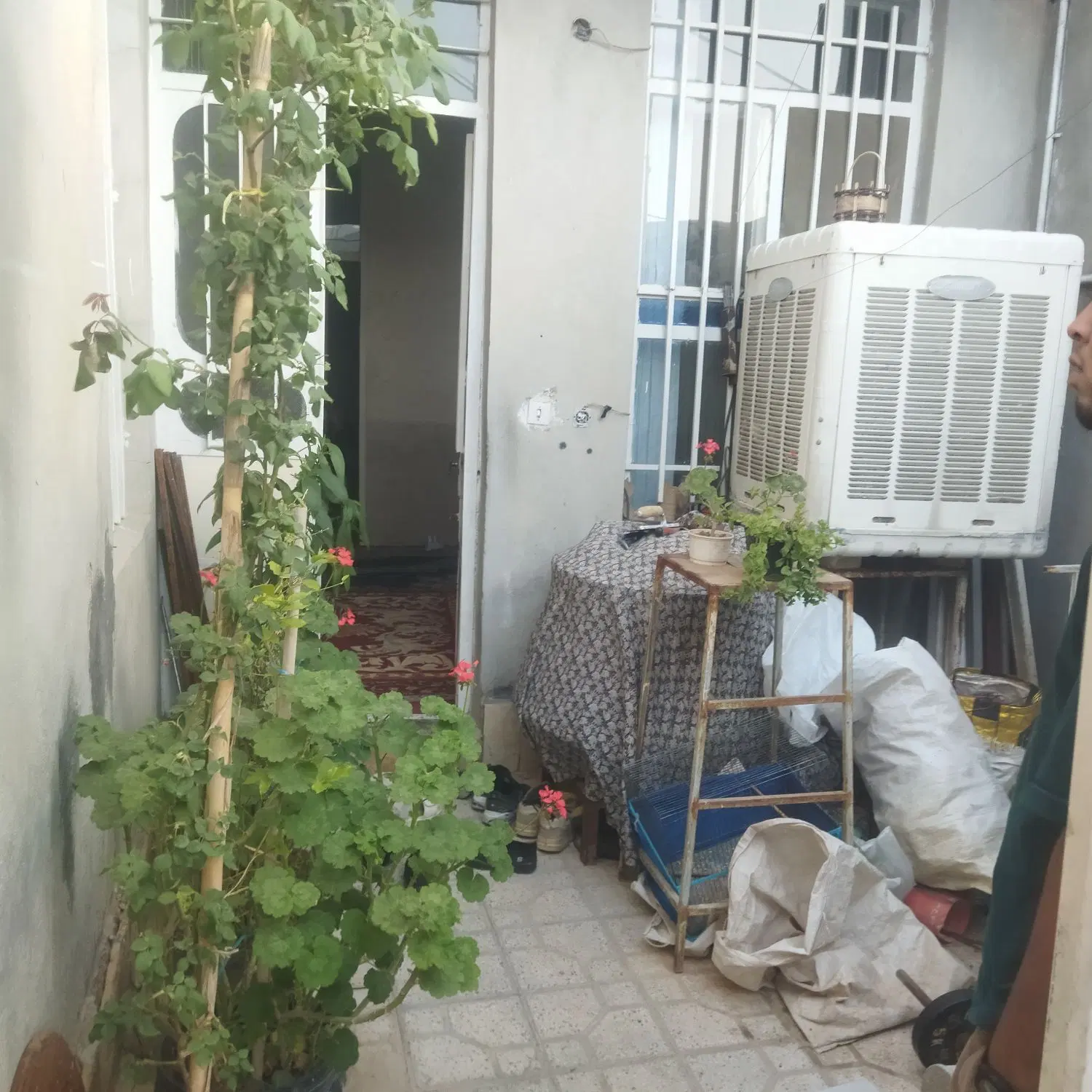 رهن و اجاره منزل 120متری دو خواب ی طبقه