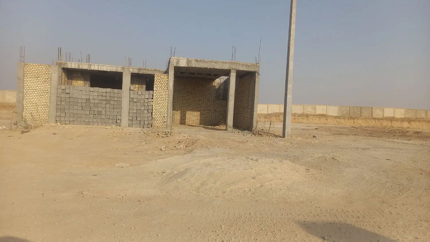 فروش ساختمان نیمه کاره.