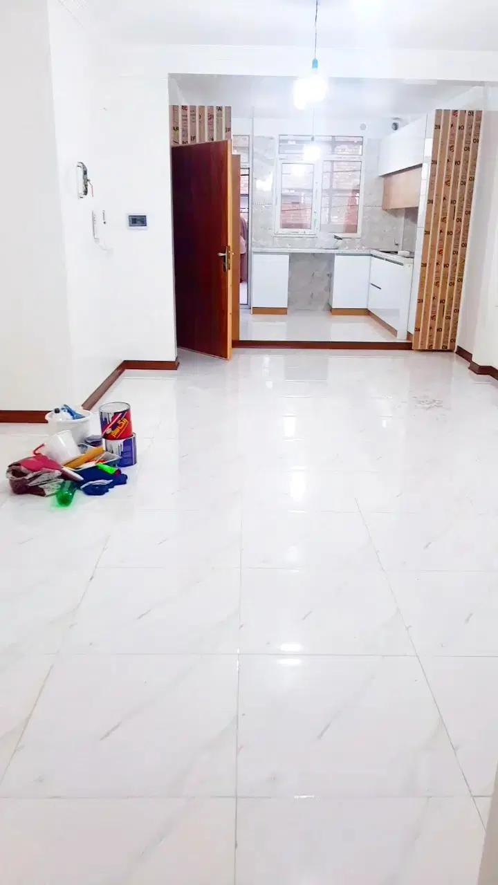 رهن واحد نوساز دوخوابه با تراس بزرگ و آسانسور