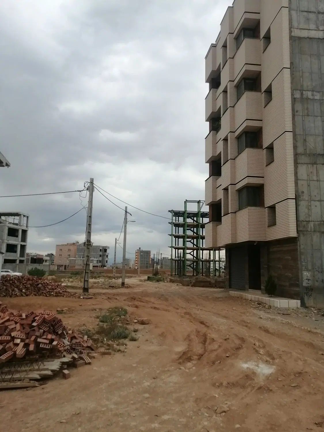 زمین زعفرانیه سندتک برگ امتدادپل کوثر حسن آباد