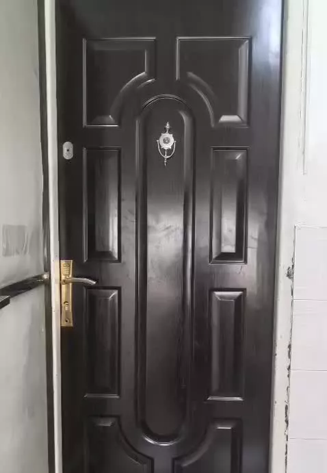 خانه ویلایی با ۷۰ متر بنا و ۳۰ متر حیاط جنوبی