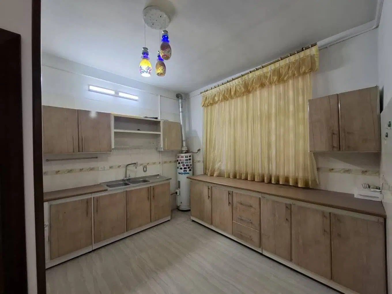 خانه ای در حوالی بیمارستان مجیبیان