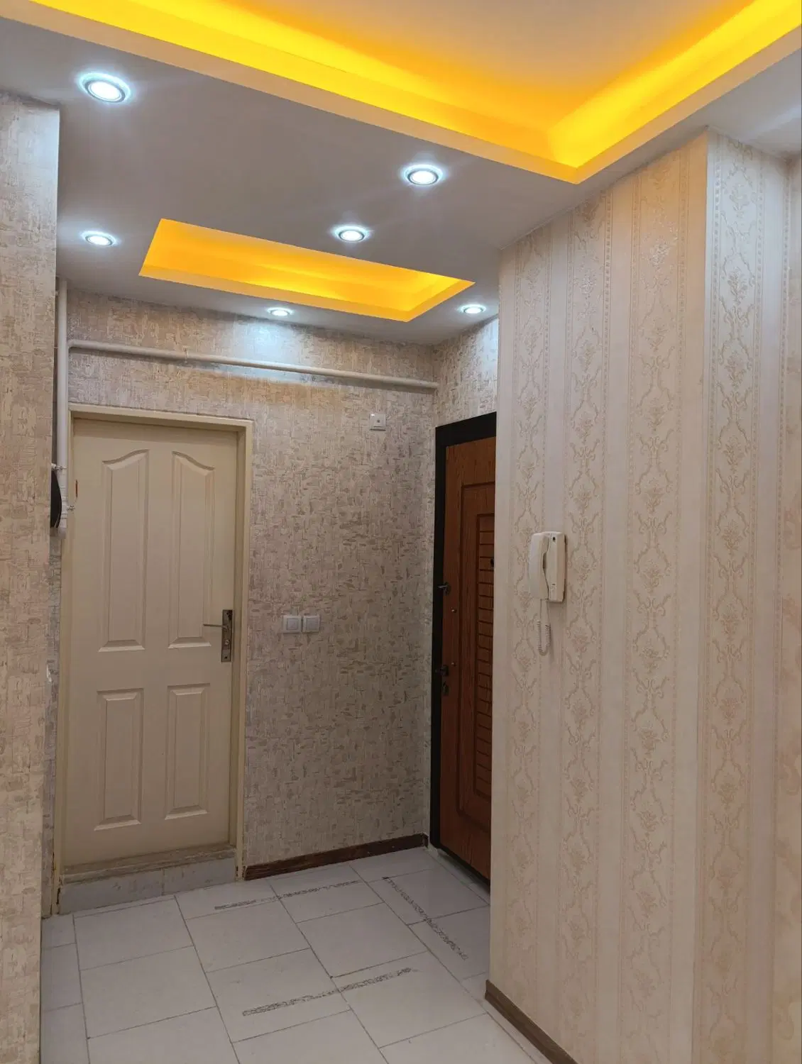 فروش واحدی زیبا با موقعیتی عالی در فاز ۴ سهند