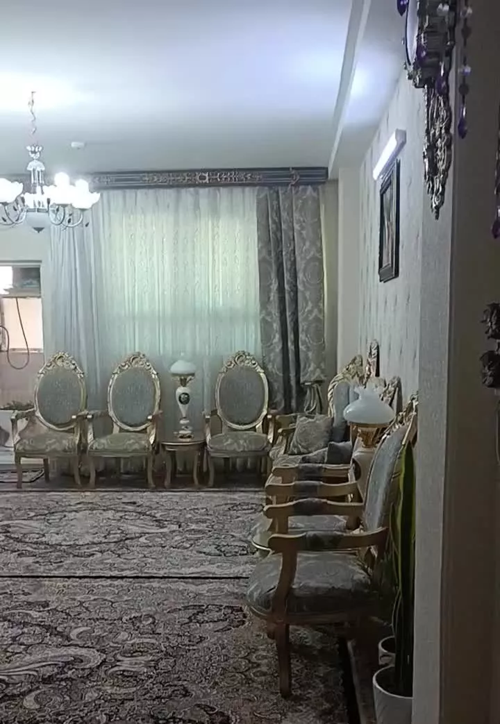 معاوضه یک واحد آپارتمان در پردیسان با یک مغاز
