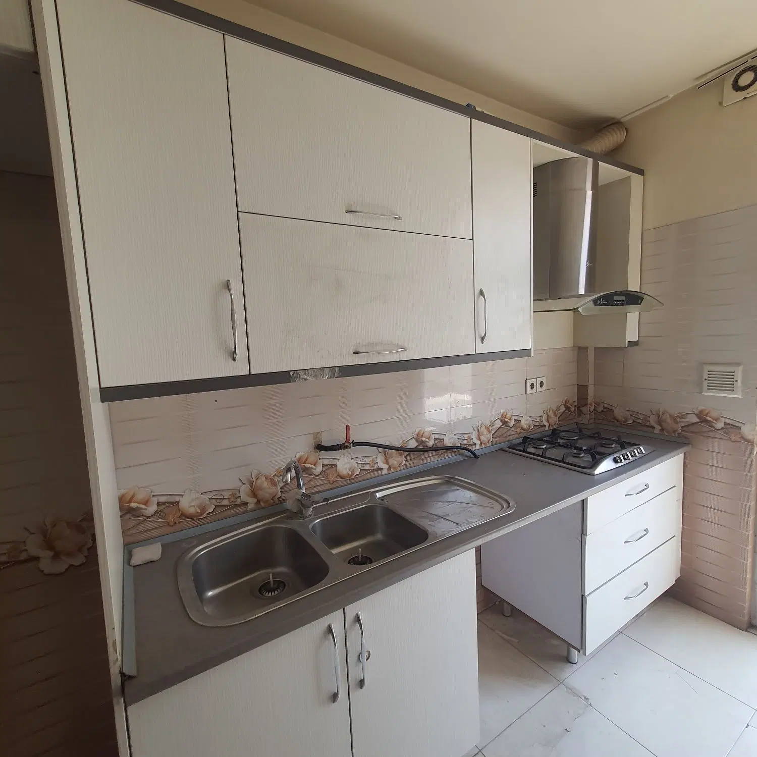 آپارتمان ۷۳ متر بهترین لوکیشن آذربایجان