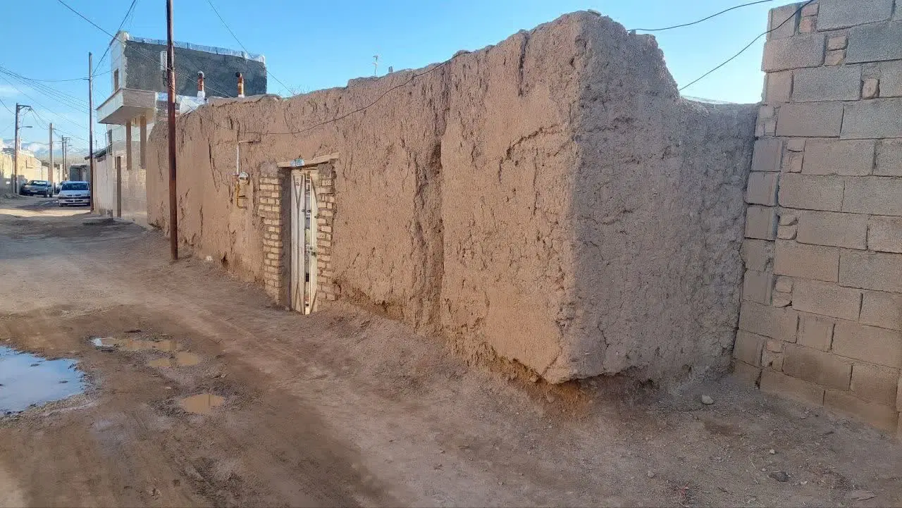 ویلایی والارود ۲۵۰متری چهاردیواری