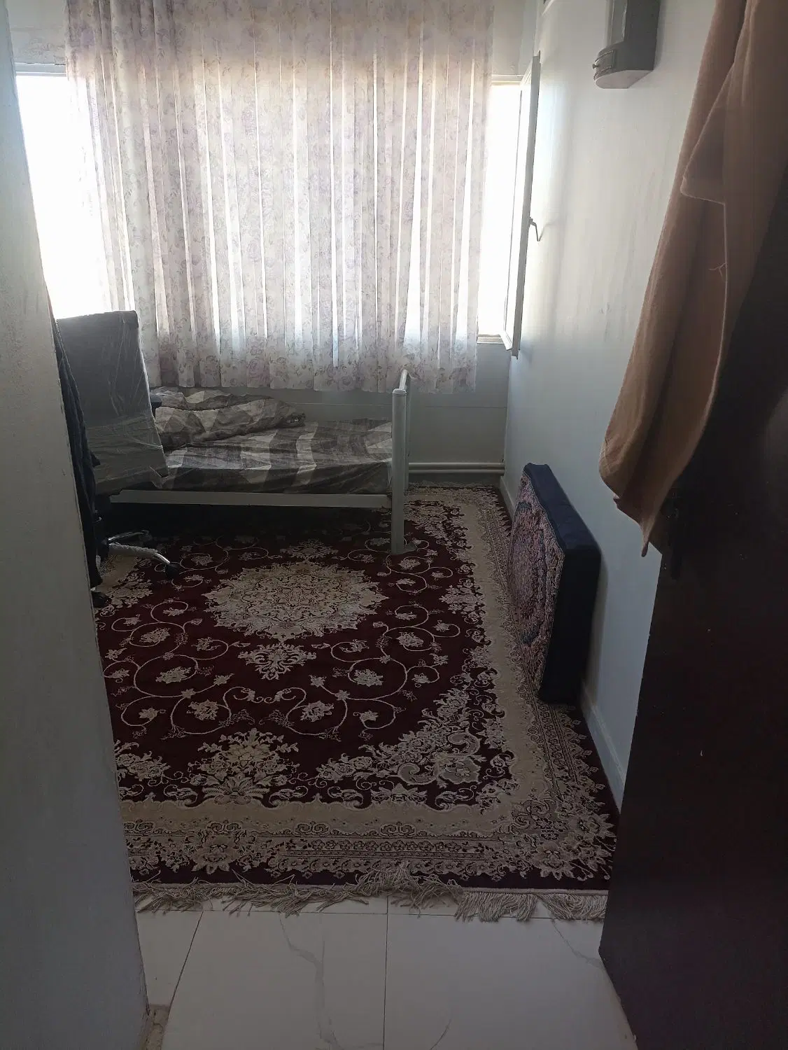 آپارتمان دوخوابه هزار دستگاه