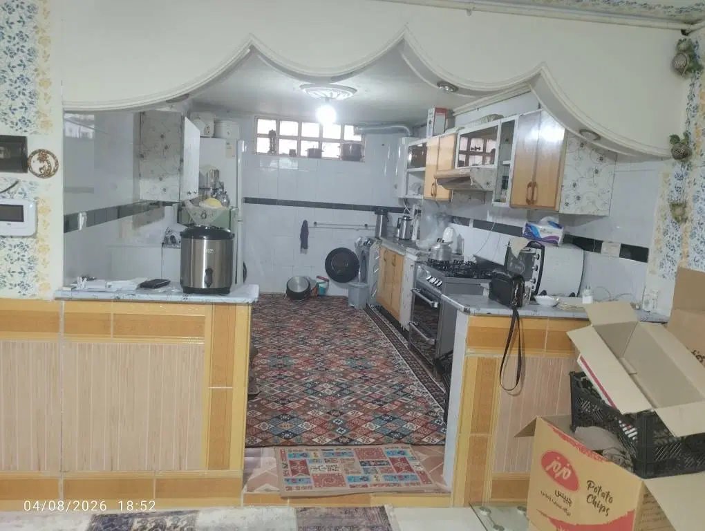 خانه راه جدا،طبقه پائین(زیرزمین)