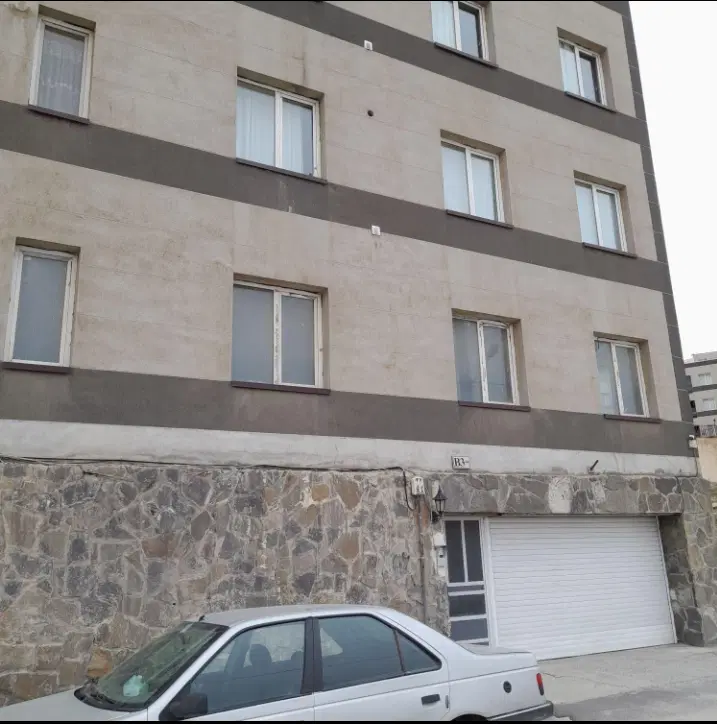 آپارتمان 98 متری دو خوابه با پارکینگ
