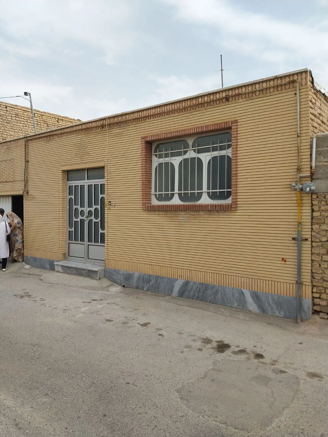 خانه ویلایی ۲۶۵متر ۲خواب شهرک توحیدی سرمایه گذاری