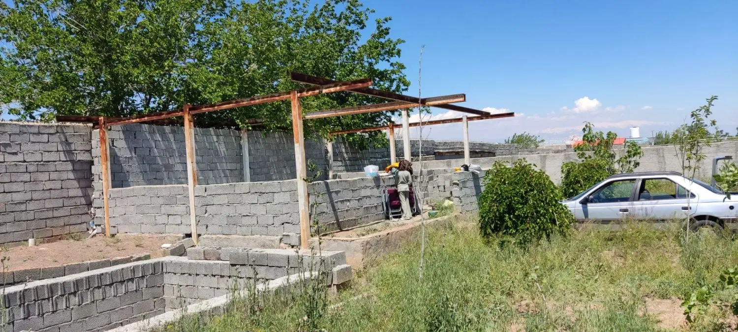 باغ ۱۰۲۰ متری چهار دیواری قدیمی