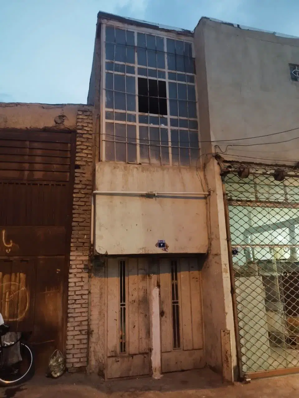انباری به متراژ ۵۰متر