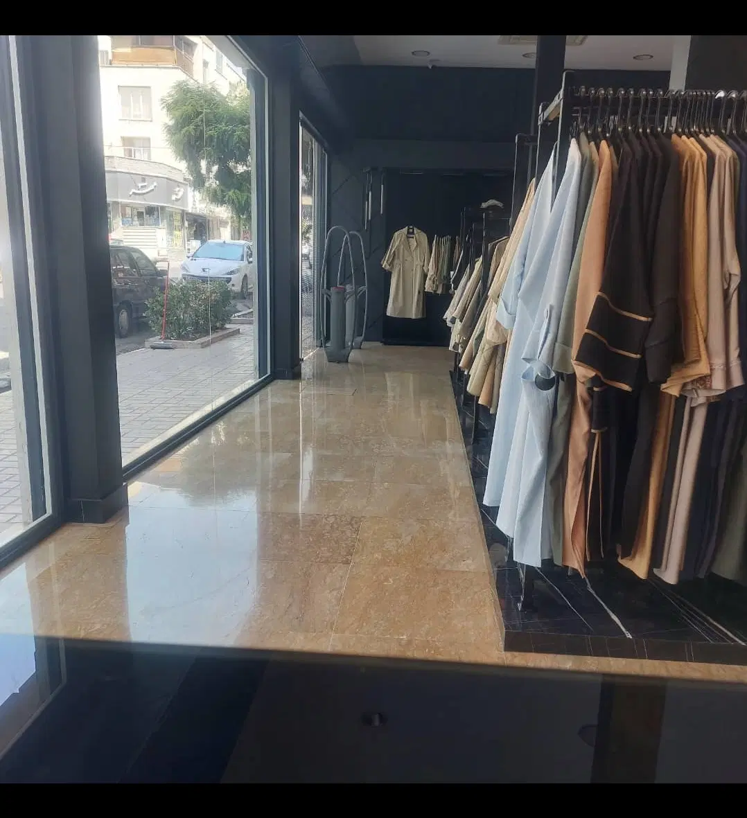 تهاتر مغازه با کلنگی