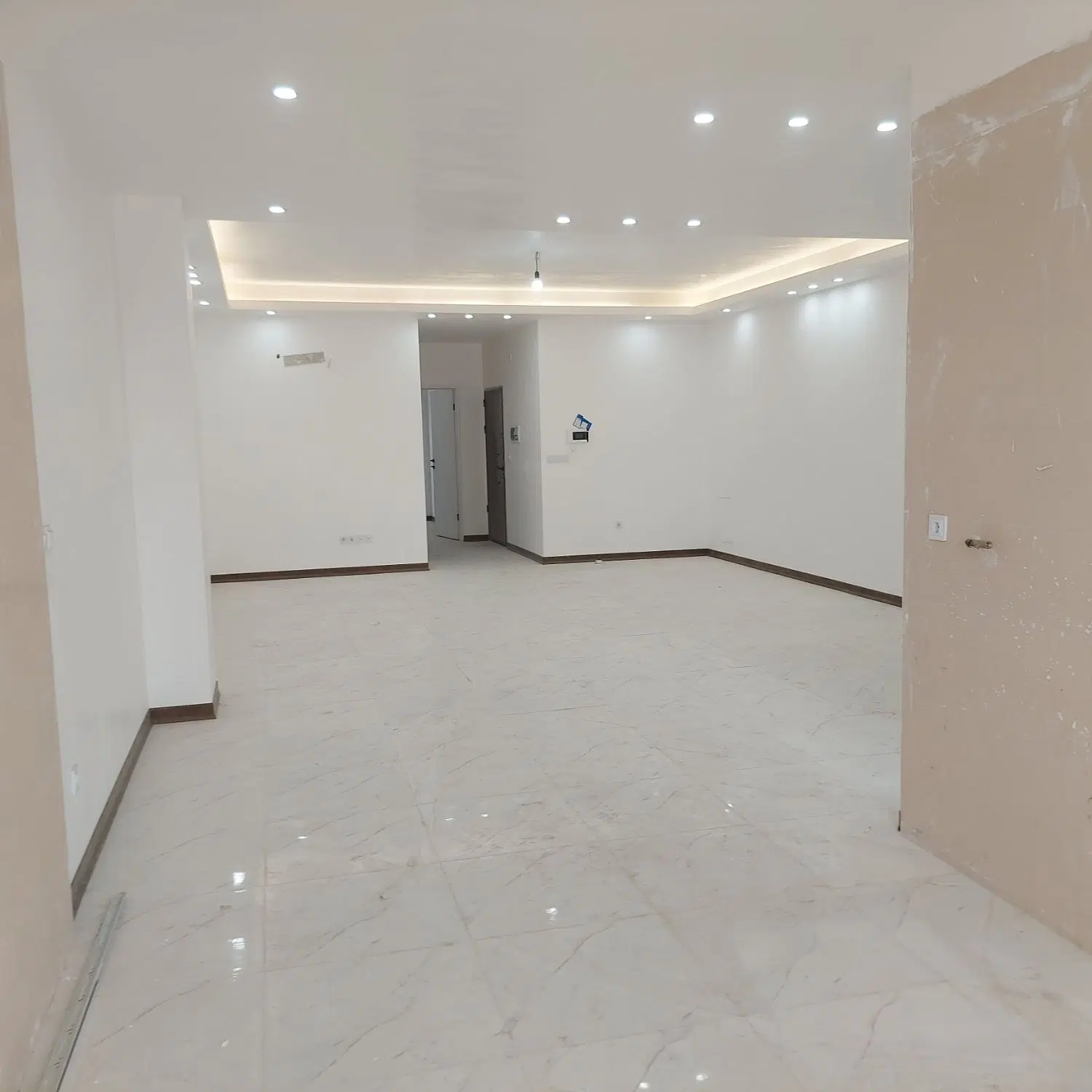 اپارتمان ۱۰۰متری نوساز کلید نخرده