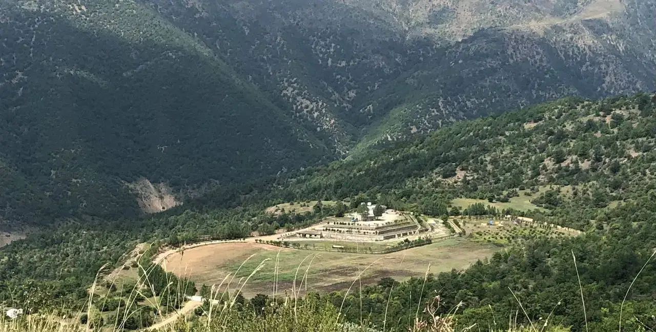 ۵ هکتار زمین مناسب گردشگری و سرمایه‌گذاری