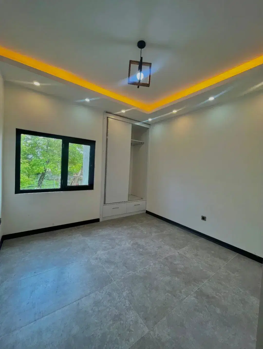 ویلاپیلوت خاص زیبا وداخل یه لوکیشن برند جنگلی