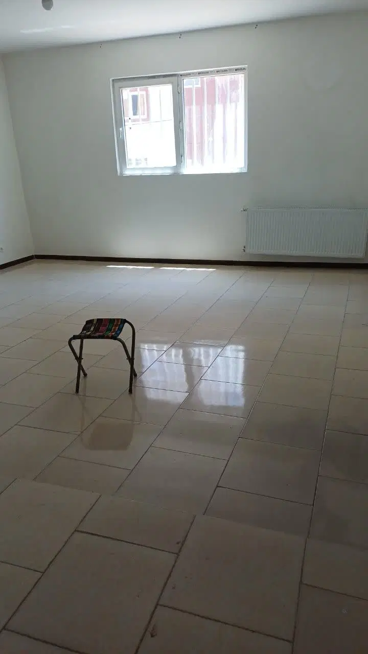 منزل ۸۰ متری طبقه ی اول