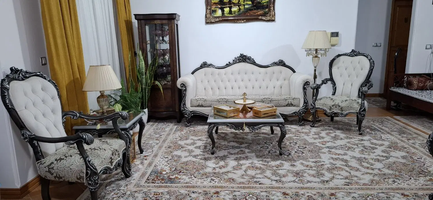 طبقه اول و دوم حیاط دار  نزدیک دریاودانشگاه بابلسر