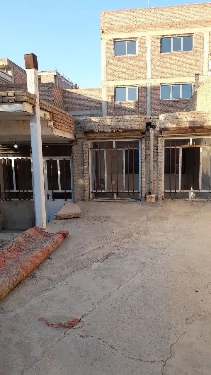 این خانه به اجاره داده میشود
