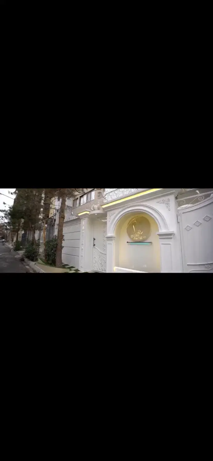 همکف درب مستقل(حیاط مشترک با سالن زیبایی)