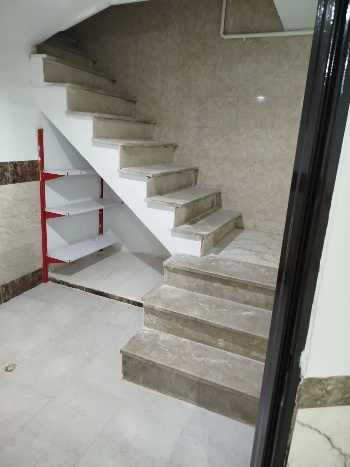 زیرزمین مسکونی