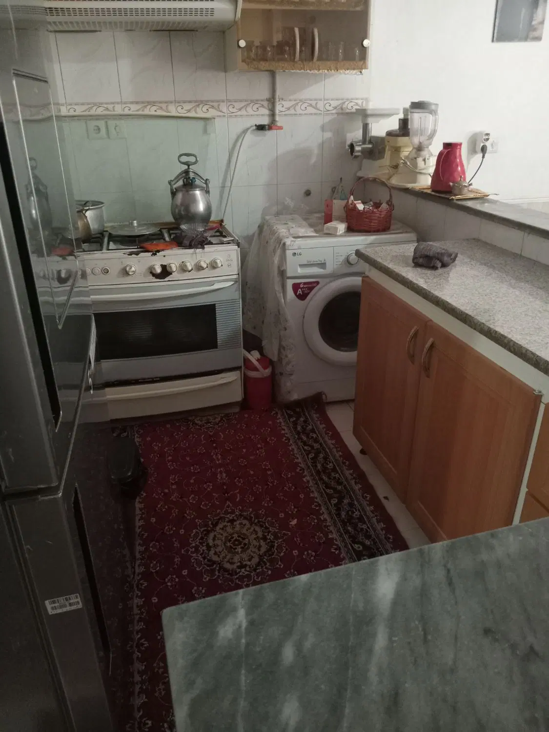 فروشی خانه ویلایی همراه با یک سوئیت زیر زمین