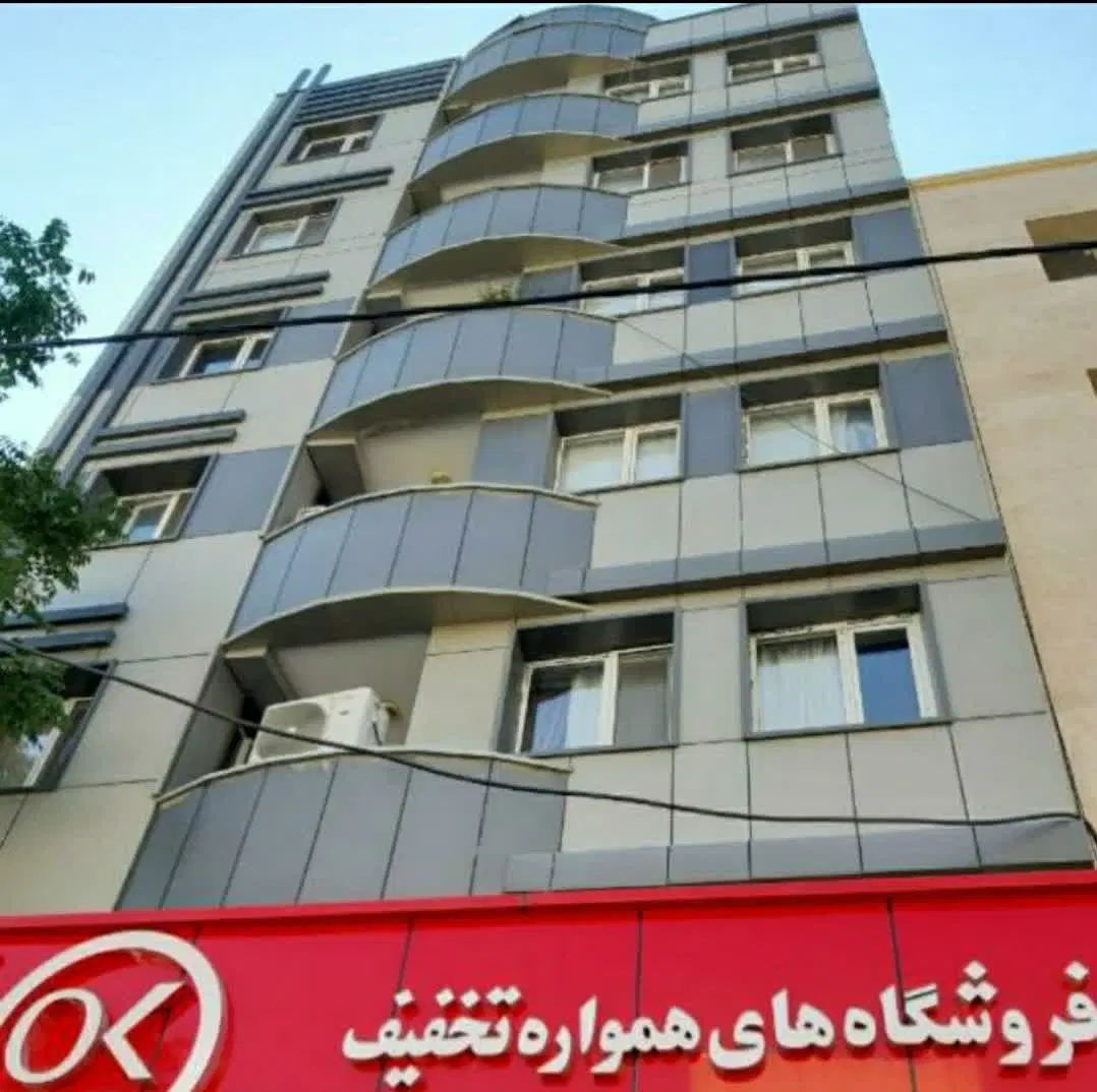 آپارتمان ۱۰۲