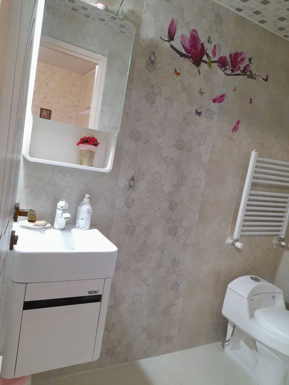 آپارتمان ۱۵۰متری ۳خواب ۴ فول‌امکانات