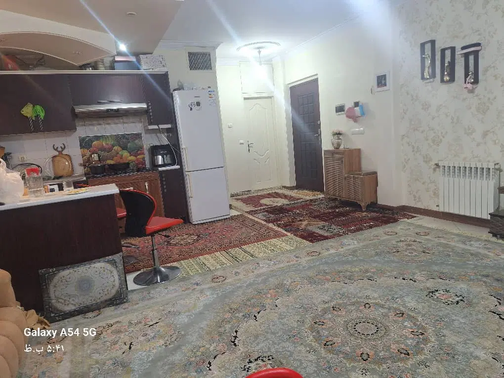 ۵۱.۵ متر مربع پارکینگ غیرمزاحم با آسانسور فروشی