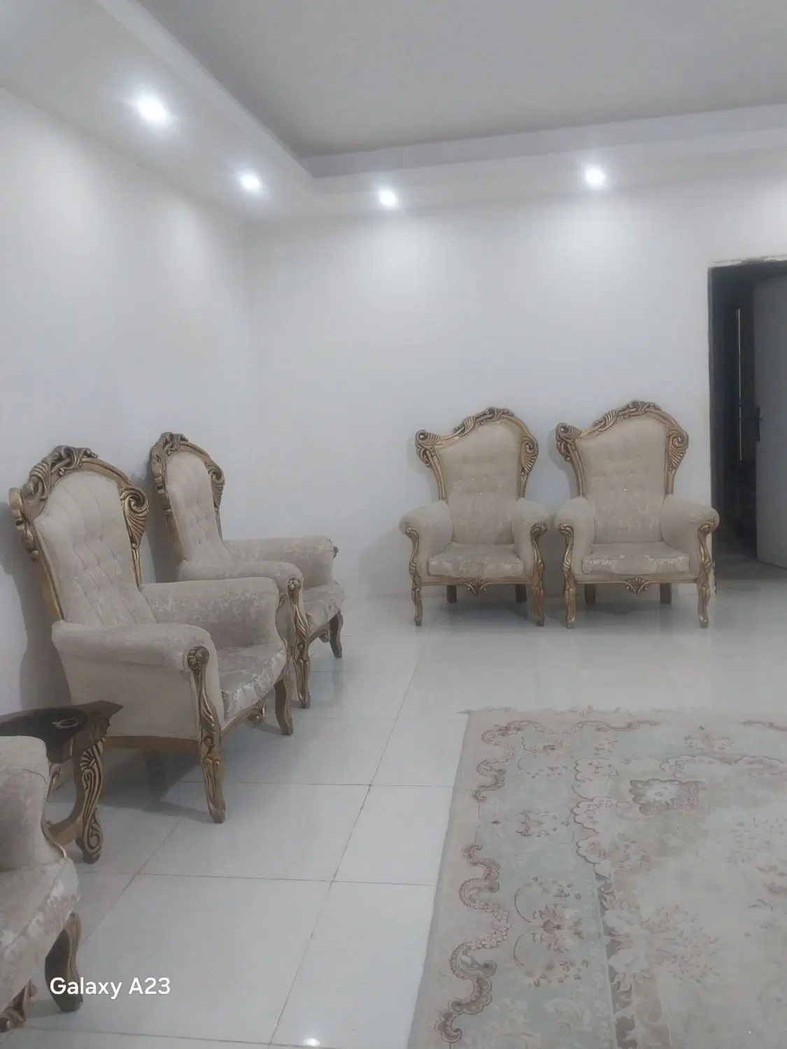 واحد ۱۱۵ متری در طبقه اول