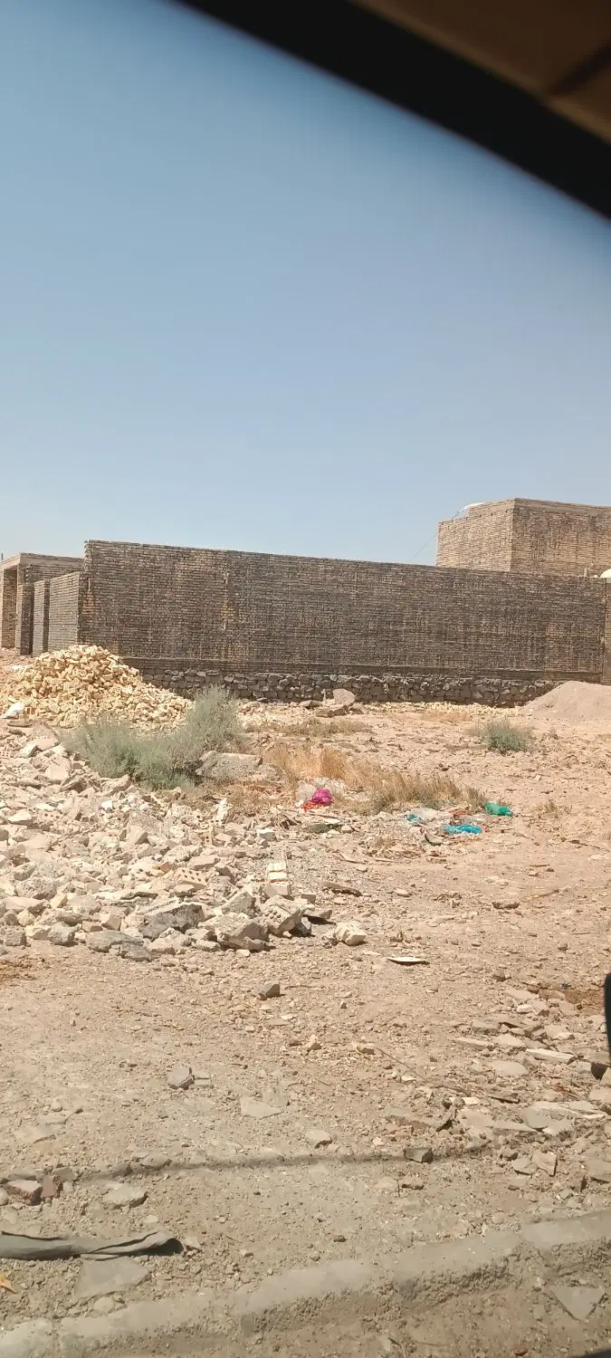 خانه نیمه کار