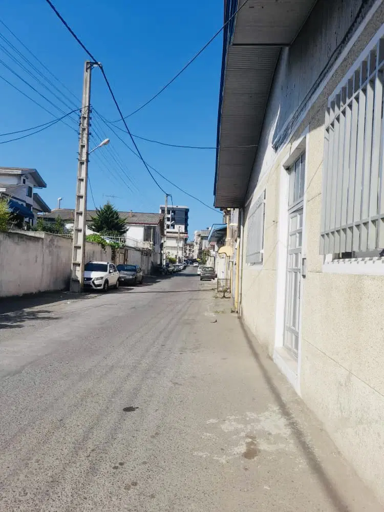 خانه ویلایی موقعیت مکانی عالی ۵۰۰ متری انزل مال