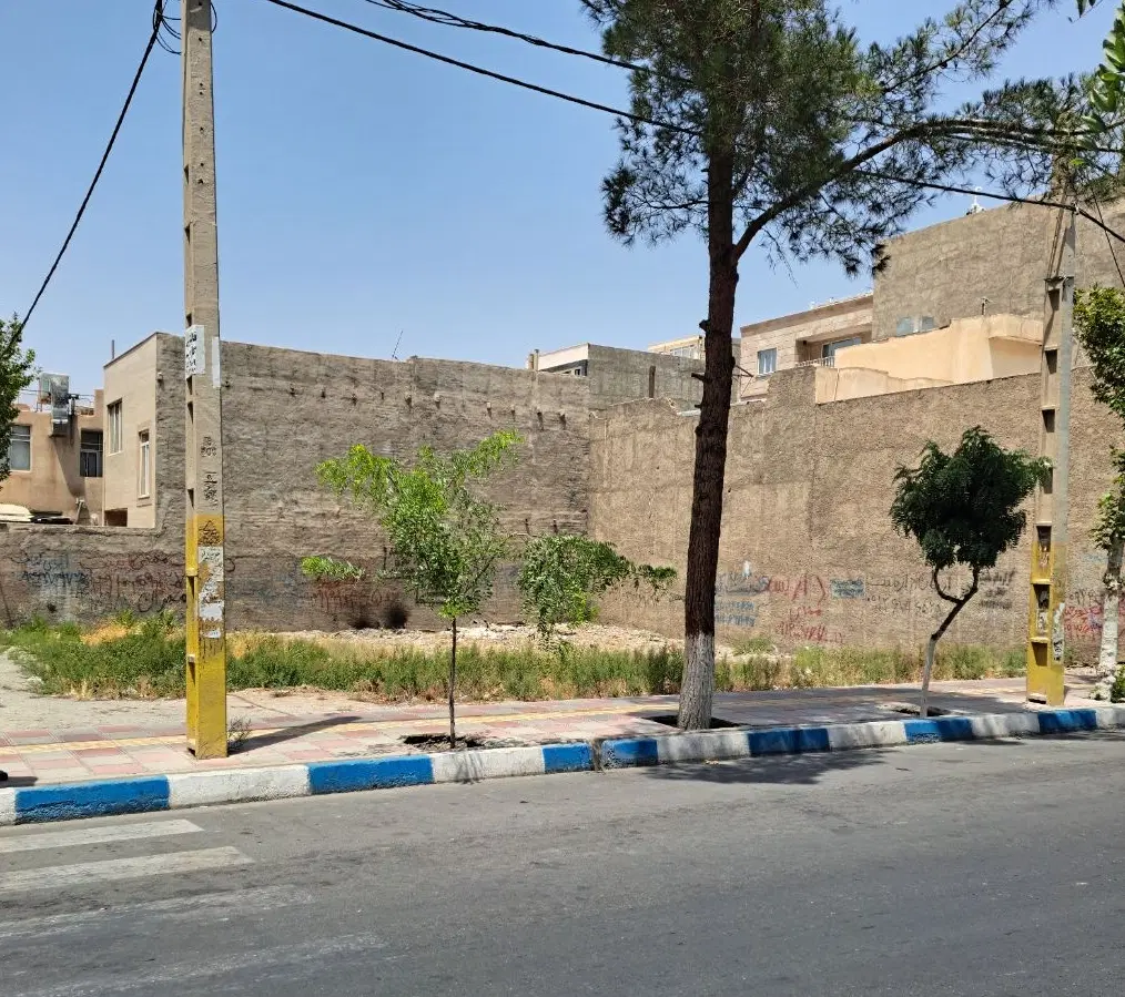 ۲۴۰ متر قواره تفکیکی شهرداری بحر خیابان اصلی