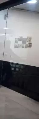 یک باب مغازه در میدان شهدا پاساژشقایق
