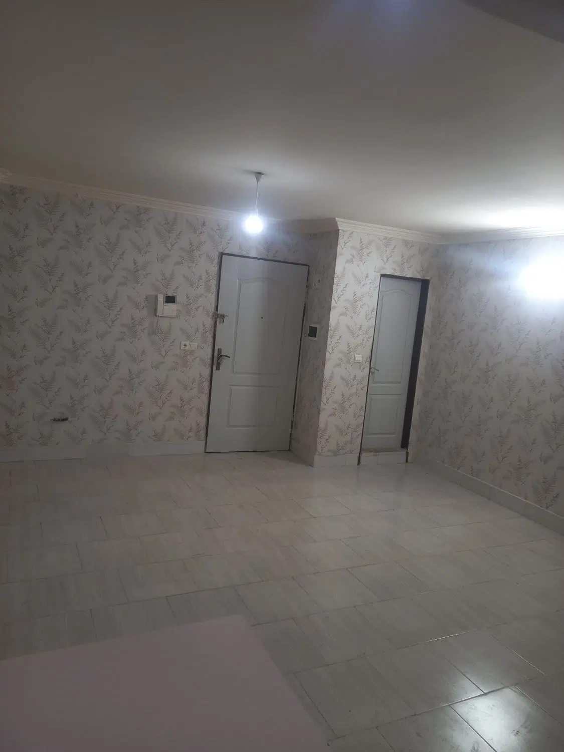 طبقه اول وکالتی یک خواب حاشیه۱۰متری