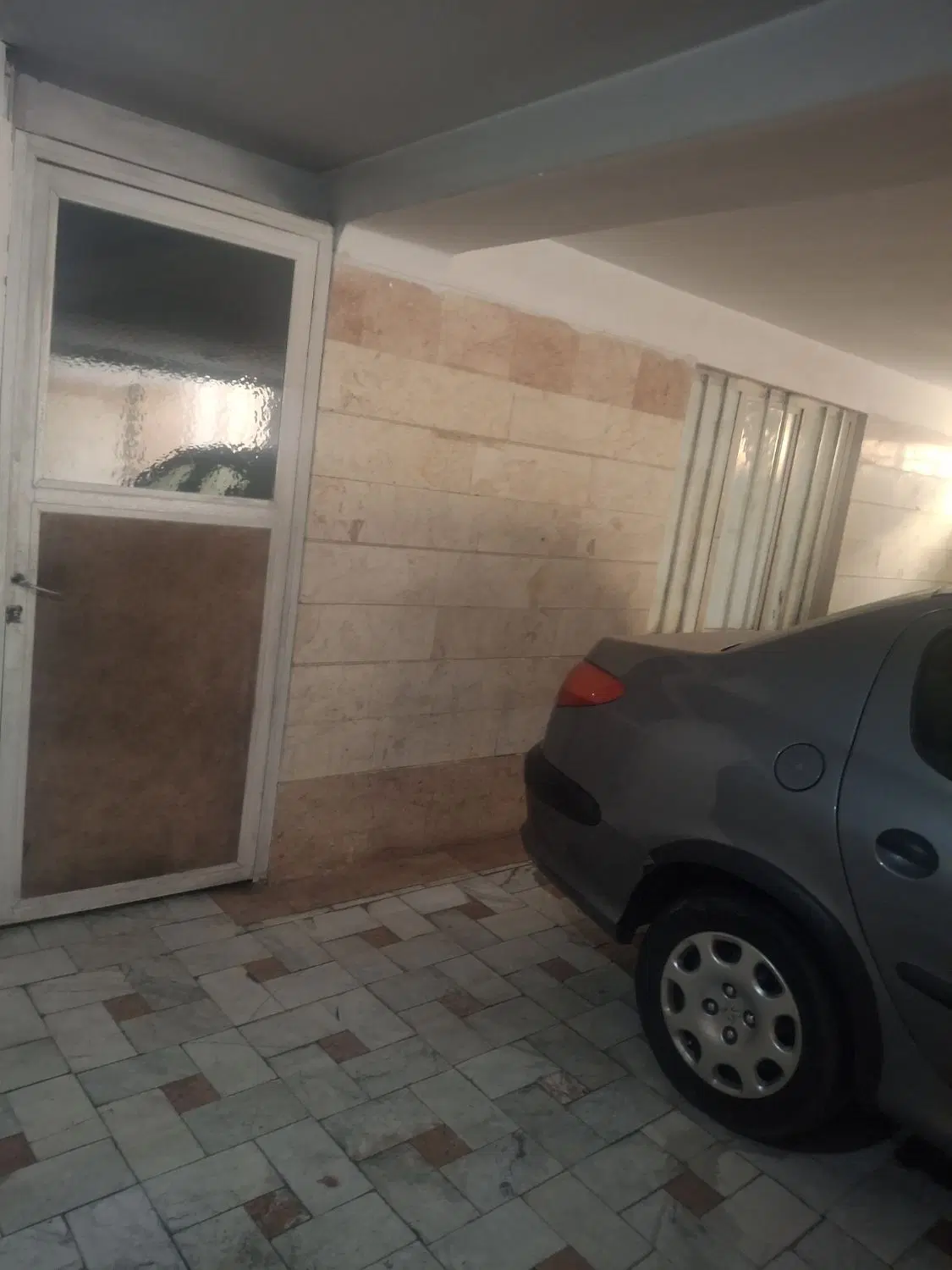 اجاره واحد سرایه داری